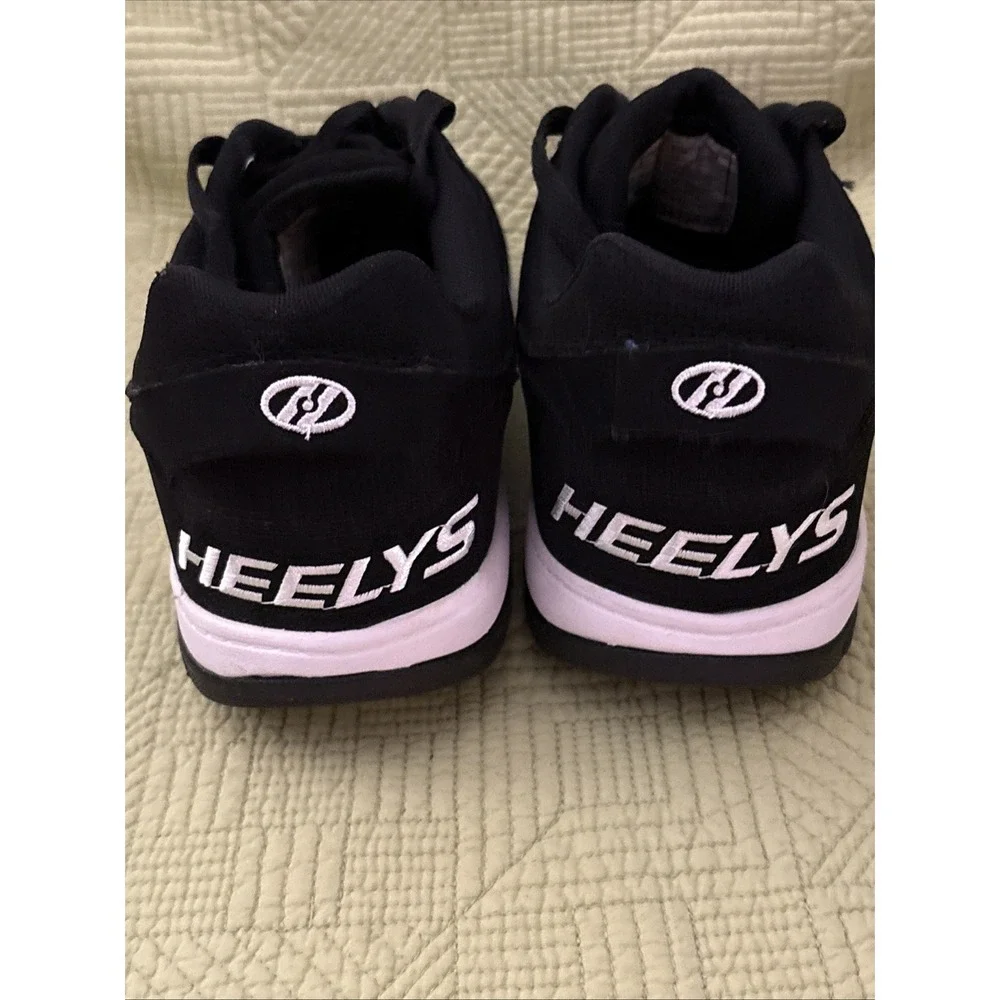 Heelys Voyager HE100713 Black White Wheeled Shoes Men's Size 10 New